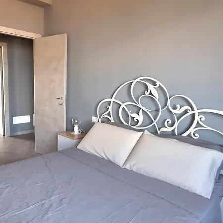 La Fenice Blu-by Goccia Di Desenzano Дезенцано-дель-Гарда