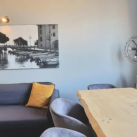 Apartment La Fenice Blu-by Goccia Di Desenzano Desenzano del Garda